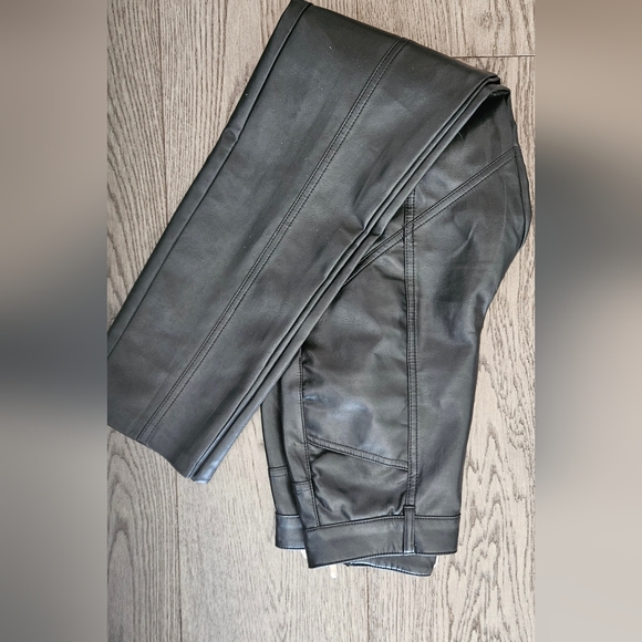 Artizia Rebel faux leather pants - Picture 8 of 8